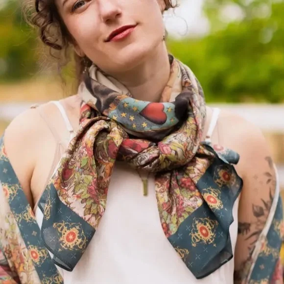 LOVE REVOLUTION SCARF by Market of Stars - Picture 5 of 7